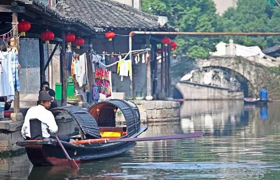 了不起的国宝丨幸好!当地村民及时发现,阻止盗墓贼盗走巨型浮雕
